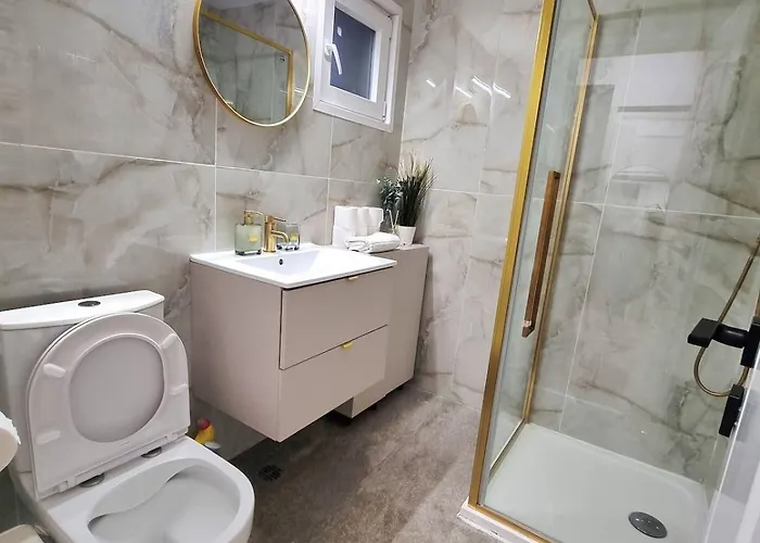 The Wooden Line Near Piata Victoriei Netflix And Workspace Bucureşti