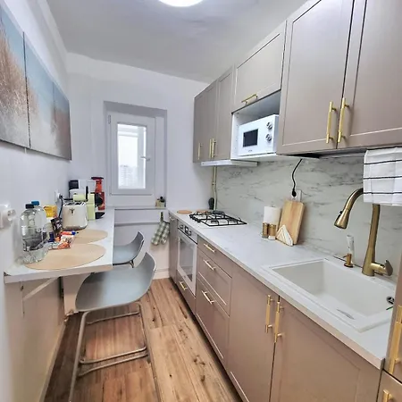 The Wooden Line - Modern Retreat Near Victoriei Bukarest