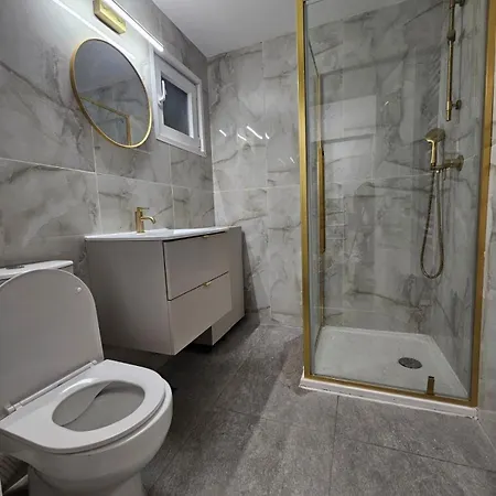 Appartamento The Wooden Line - Modern Retreat Near Victoriei