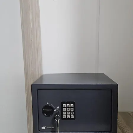 The Wooden Line - Modern Retreat Near Victoriei Appartamento