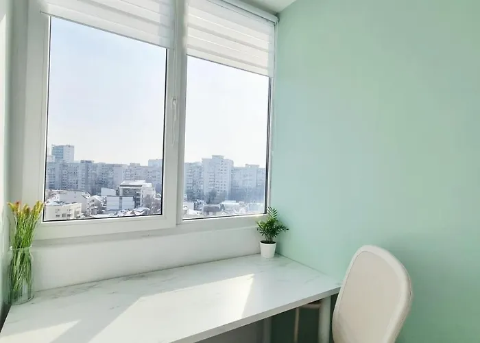 The Wooden Line Near Piata Victoriei Netflix And Workspace Apartamento Bucareste