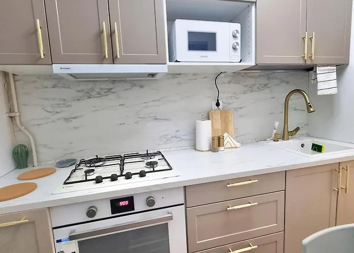 The Wooden Line Near Piata Victoriei Netflix And Workspace Apartamento Bucareste