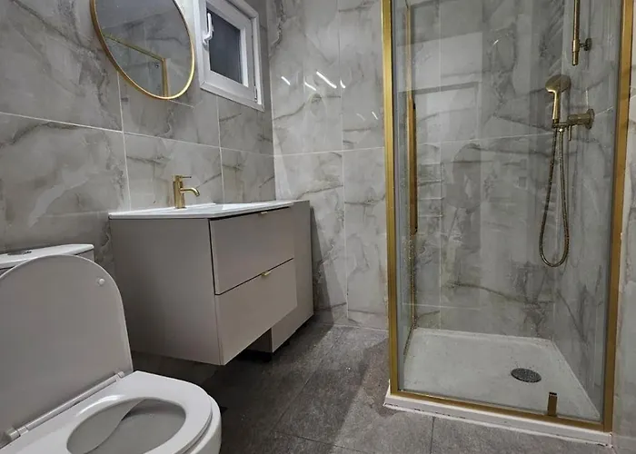 Apartment The Wooden Line Near Piata Victoriei Netflix And Workspace