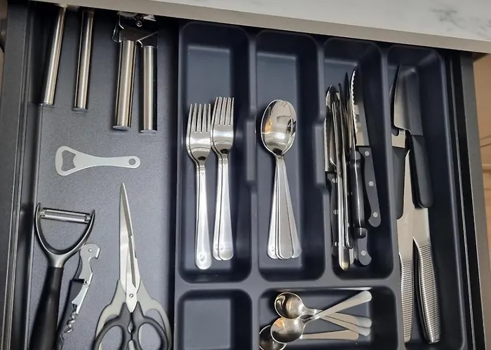 Apartamento The Wooden Line Near Piata Victoriei Netflix And Workspace Bucareste