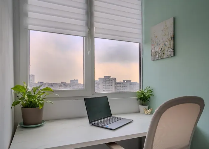Daire The Wooden Line Near Piata Victoriei Netflix And Workspace