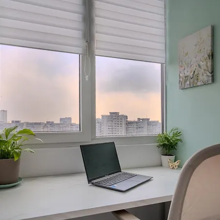 Apartment The Wooden Line Near Piata Victoriei Netflix And Workspace